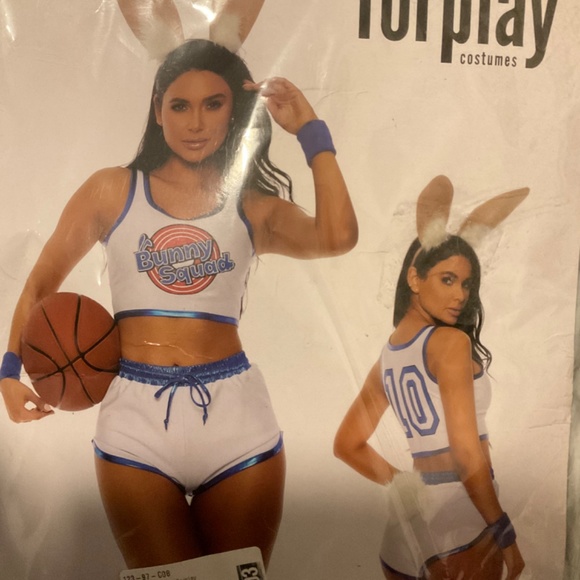 *Bunny 🐰 Squad Adult Costume *Bestseller!* Get it before Halloween 🎃 ! - Picture 2 of 9